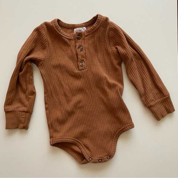 Fellow humans brown set 12-18m - Picture 2 of 3